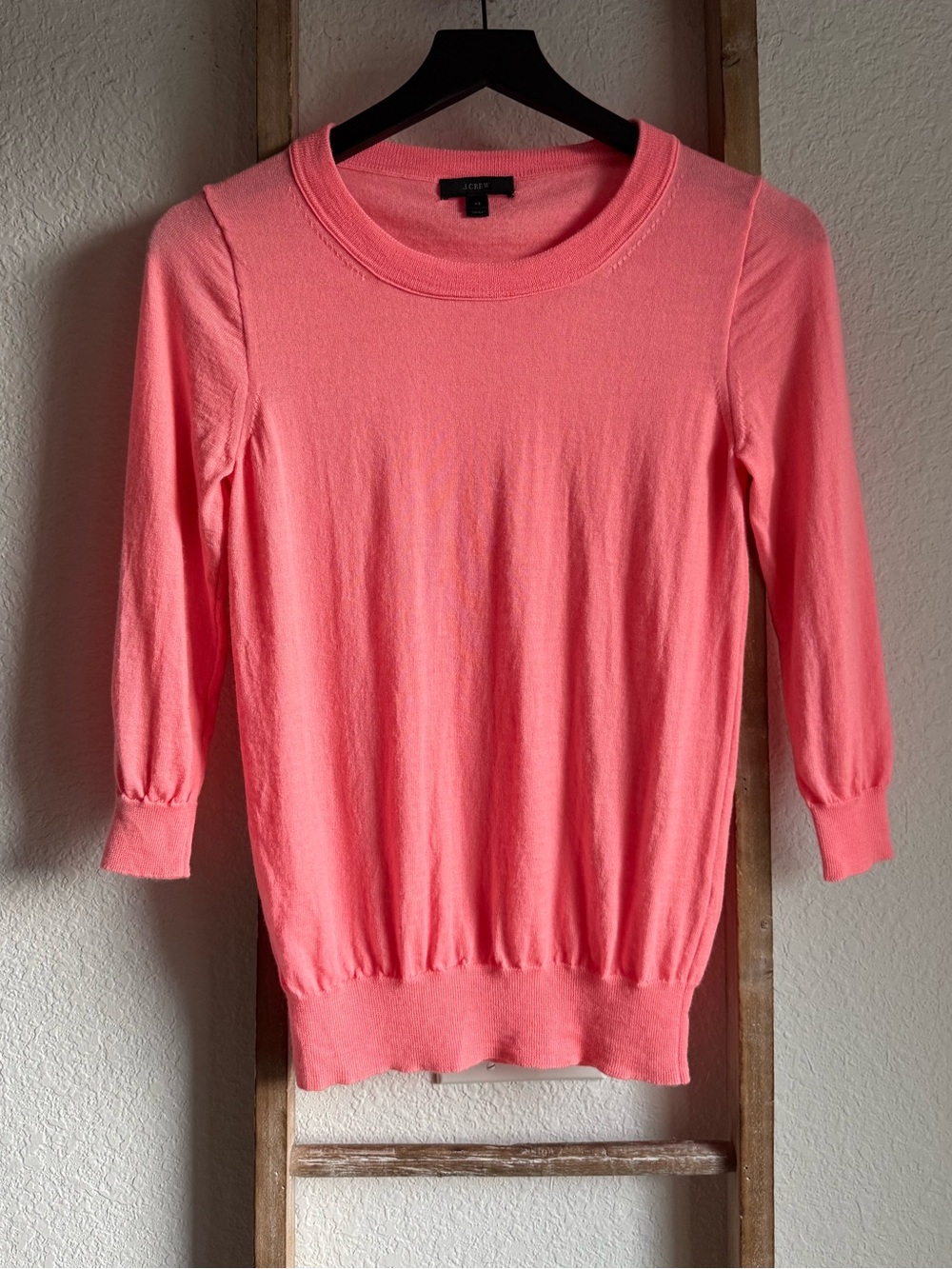 J.Crew Lightweight Merino Wool "Tippi"
Crewneck Sweater - Coral Pink sz: XS